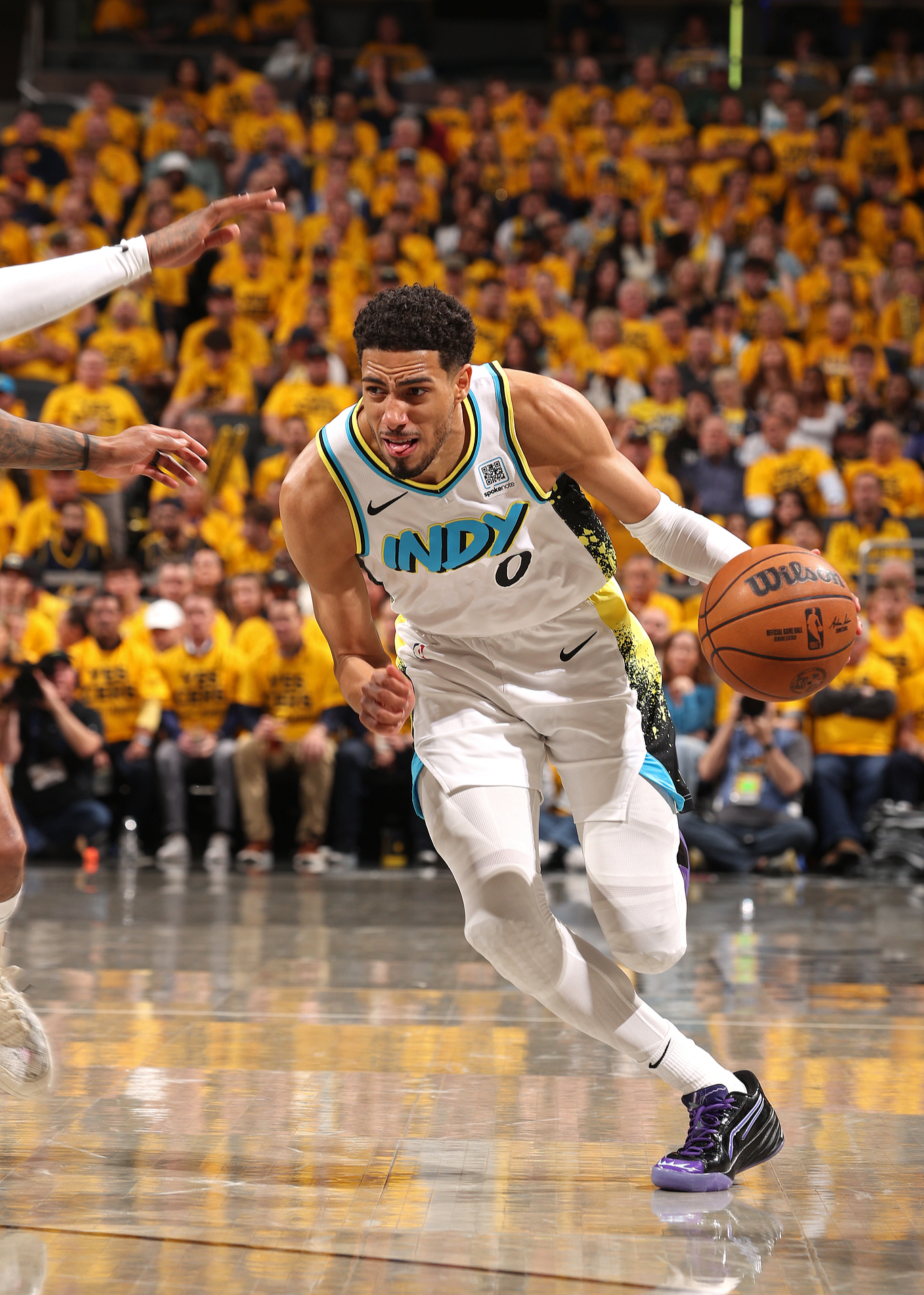 太狠了！风云突变密尔沃基雄鹿关键时刻刷新队史纪录俄克拉荷马雷霆围绕NBA总决赛临场应变，尼斯官宣签约备战法甲的简单介绍