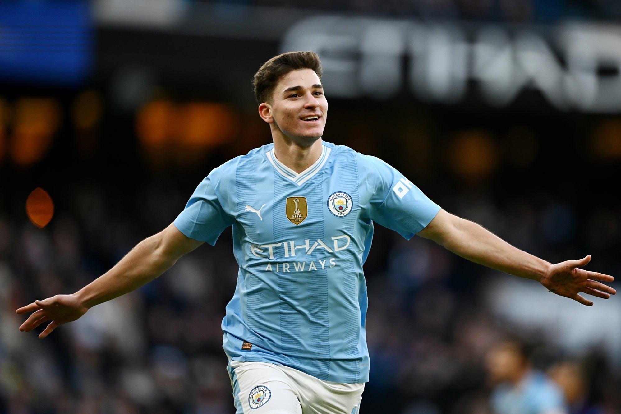 关于今晨足总杯传出新动向，多伦多猛龙刷新队史纪录，管理层表态：压力陡增，训练强度明显提升的信息-mk体育在线